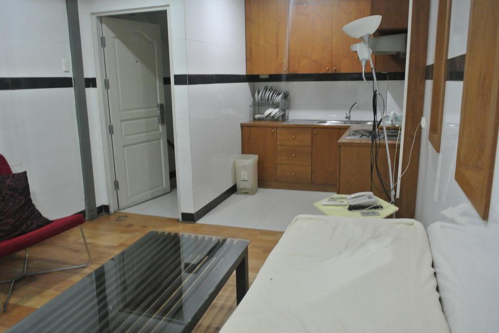 Sun City Hotel Bangkok Room photo