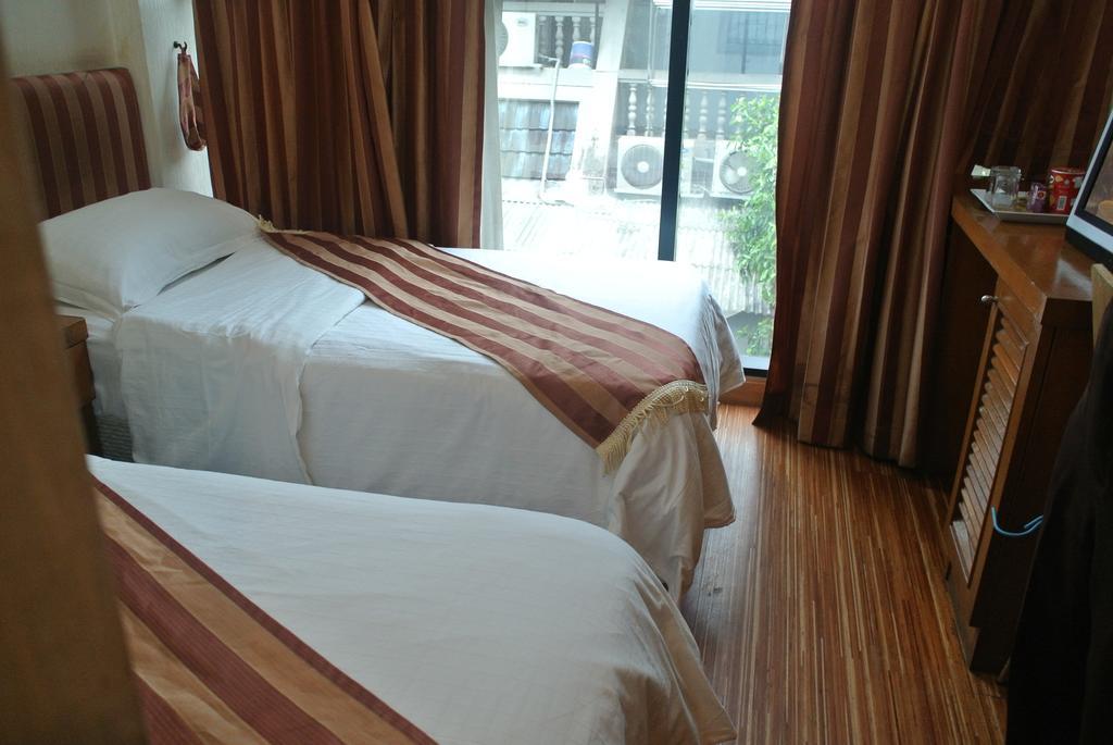 Sun City Hotel Bangkok Exterior photo